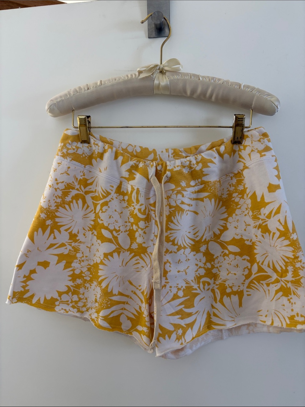 Sundry Lounge Shorts in Floral Print NWT